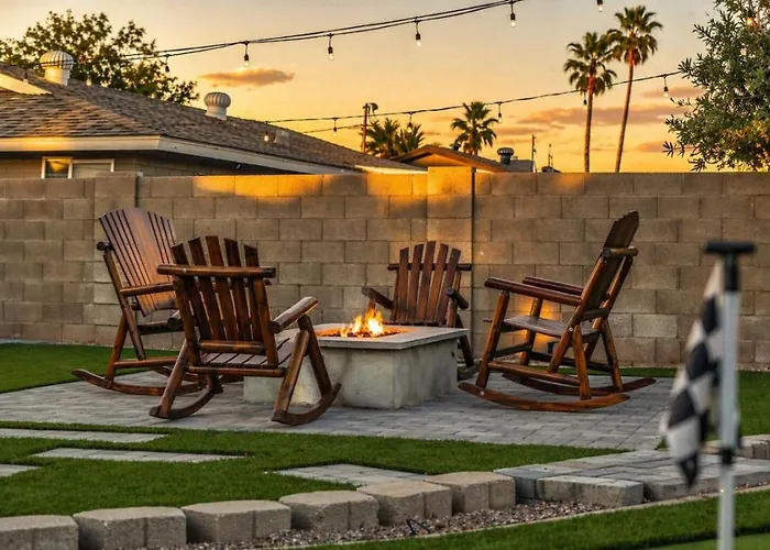 Dom wakacyjny Desert Escape Putting And Fire Pit